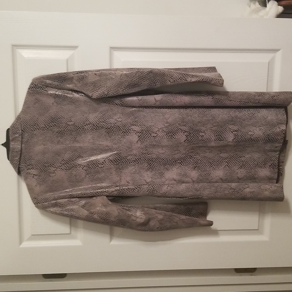 COPY - Liz Claiborne leather coat ,jacket size small - Picture 4 of 5